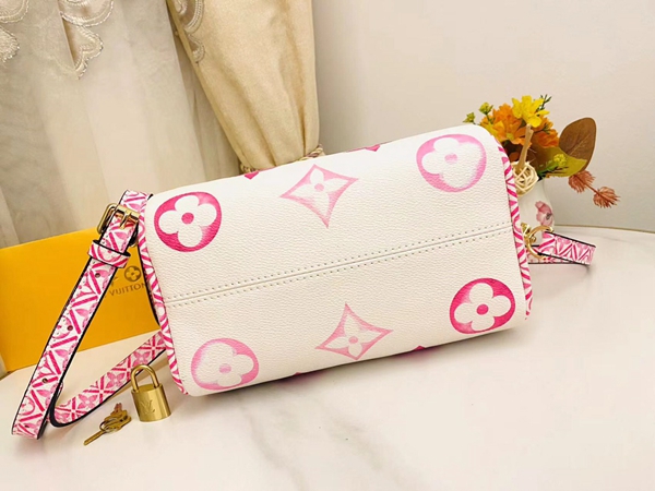 ルイヴィトンバッグ着用イメージ